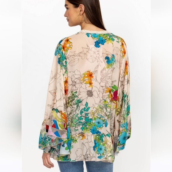 JOHNNY WAS Sequence Georgina Kimono Style Vibrant Floral Blouse NWT Size Medium - Picture 4 of 13